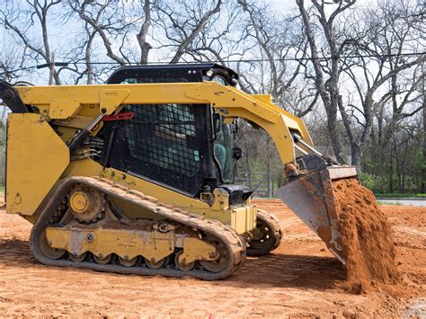 SKID STEER OPERATION 